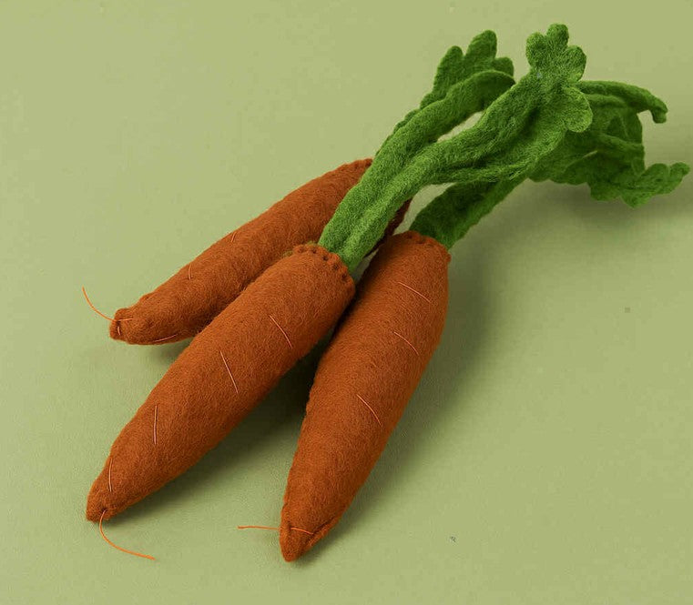 Bunch of Dutch Carrots (Felt)