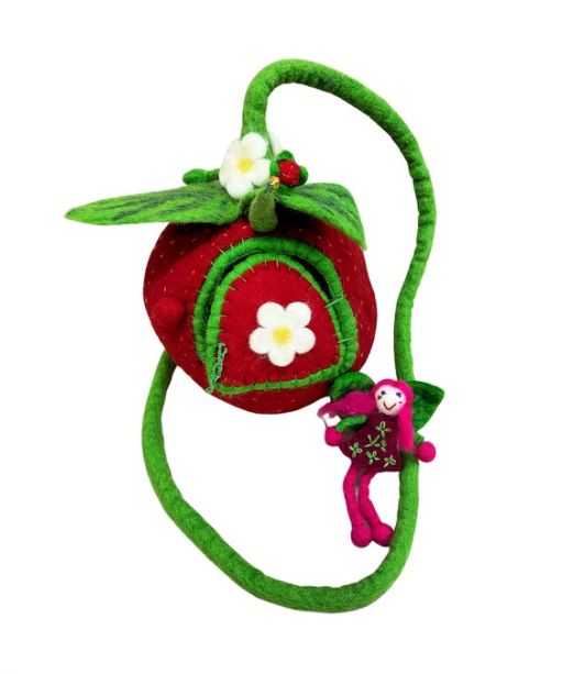 Strawberry Fairy Super Pod - includes 1 small fairy