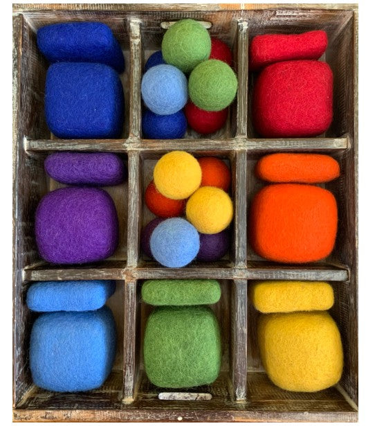 Rainbow 1 - Felt Tray 29pc