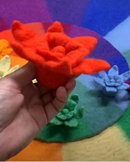 Goethe Felt Daffodils 12pc