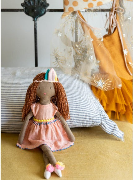 Nana Huchy - Miss Luna