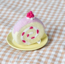 FELT - Strawberry Swiss Roll