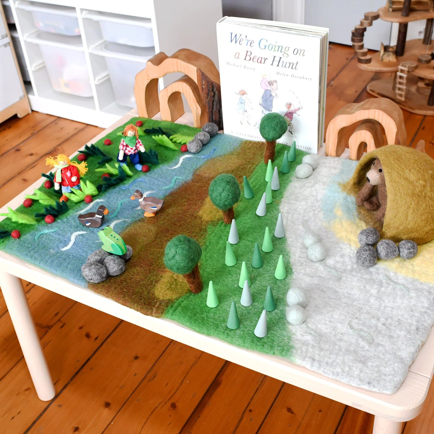 Bear Hunt Play Mat Large - Felt